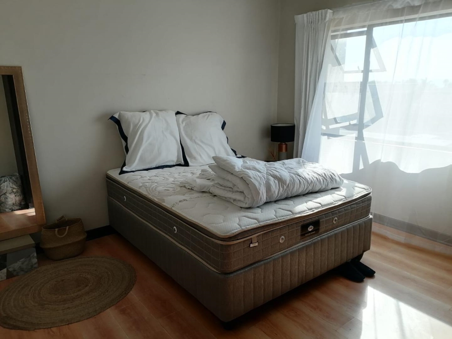 2 Bedroom Property for Sale in Rooihuiskraal North Gauteng