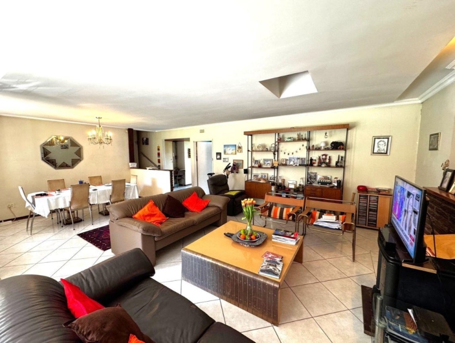 4 Bedroom Property for Sale in Kew Gauteng