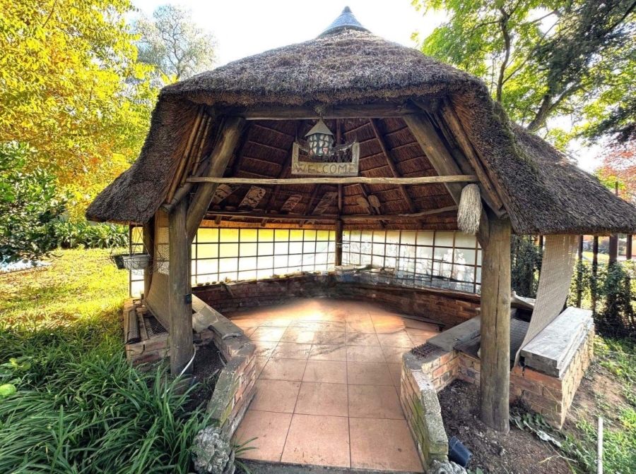 4 Bedroom Property for Sale in Kew Gauteng