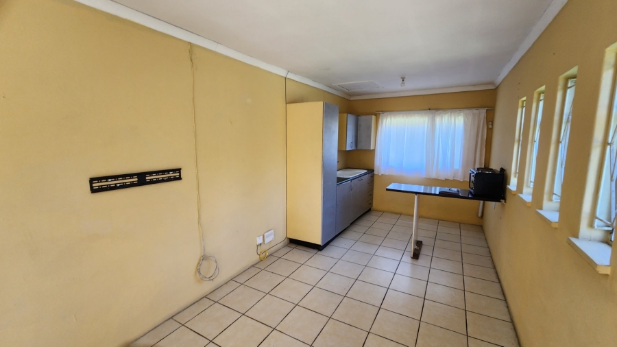 To Let 1 Bedroom Property for Rent in Sunward Park Gauteng