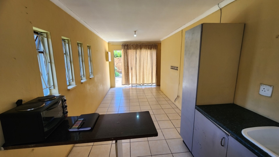 To Let 1 Bedroom Property for Rent in Sunward Park Gauteng