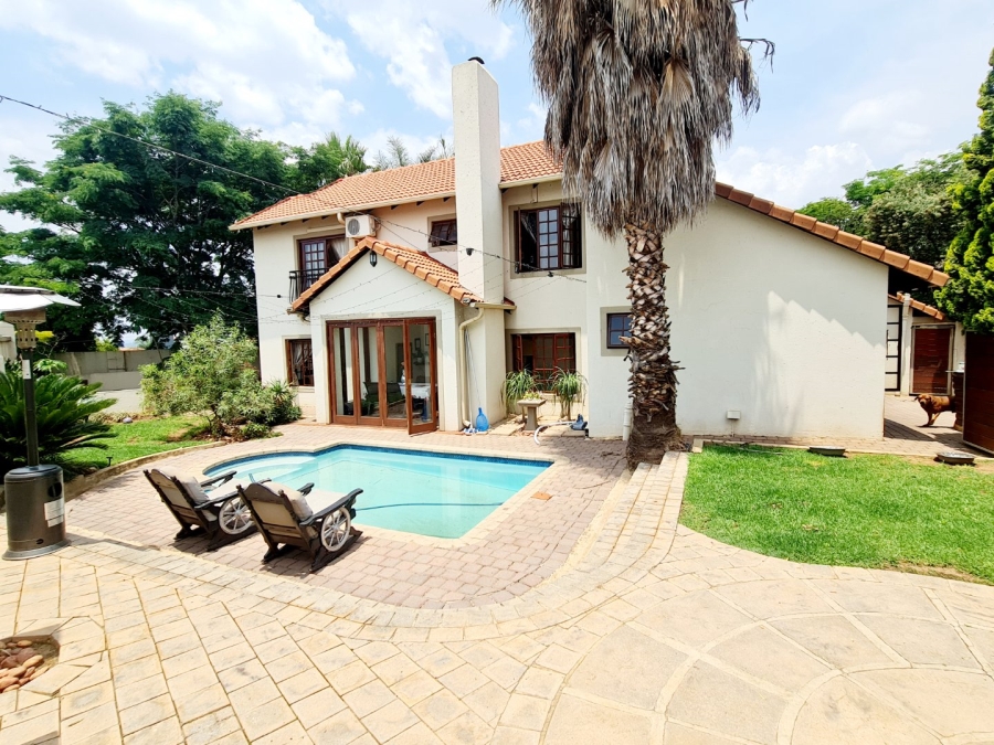 4 Bedroom Property for Sale in Monavoni Gauteng