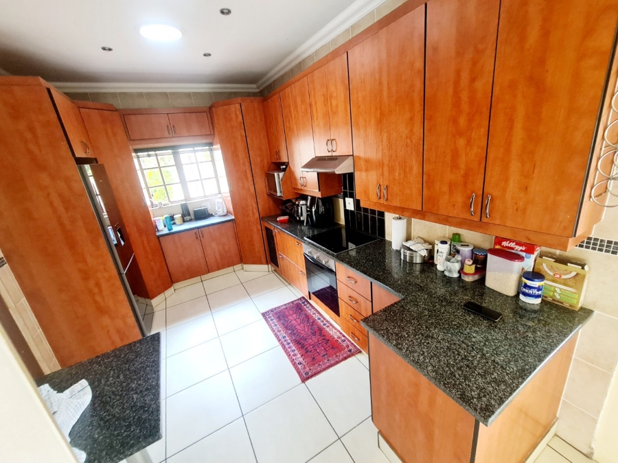 4 Bedroom Property for Sale in Monavoni Gauteng