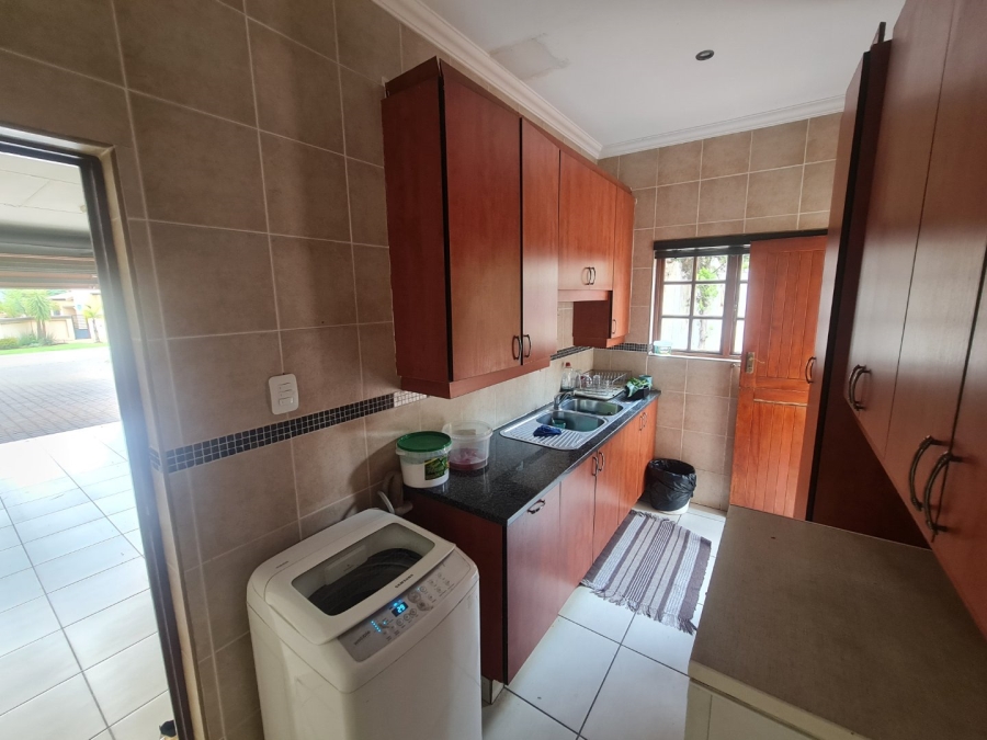 4 Bedroom Property for Sale in Monavoni Gauteng