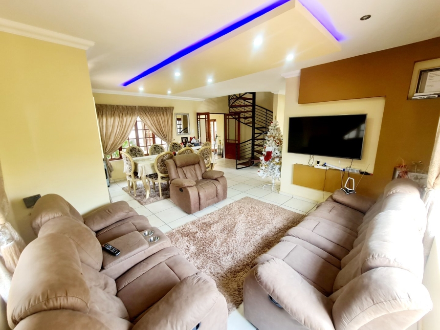 4 Bedroom Property for Sale in Monavoni Gauteng