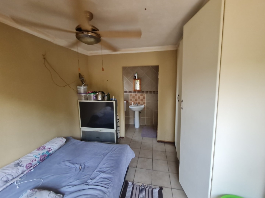 4 Bedroom Property for Sale in Monavoni Gauteng