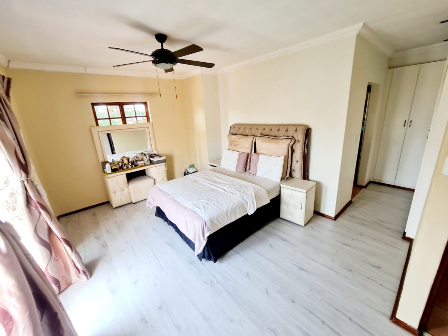 4 Bedroom Property for Sale in Monavoni Gauteng