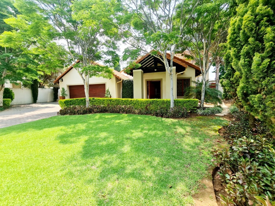4 Bedroom Property for Sale in Monavoni Gauteng