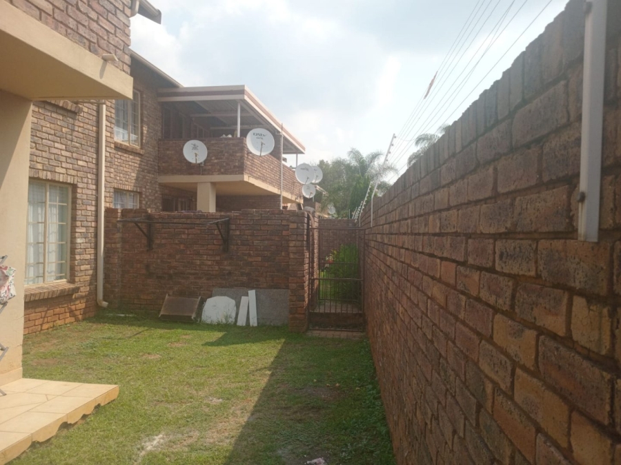 2 Bedroom Property for Sale in Philip Nel Park Gauteng