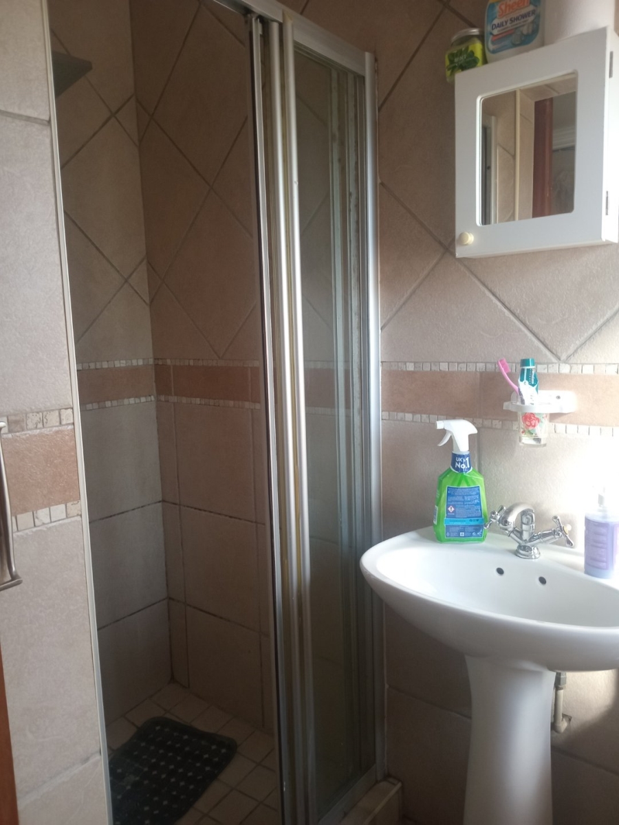 2 Bedroom Property for Sale in Heatherview Gauteng