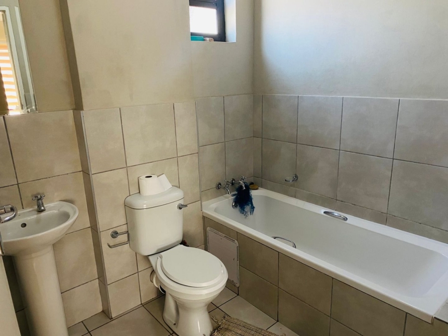 2 Bedroom Property for Sale in Elandspoort Gauteng