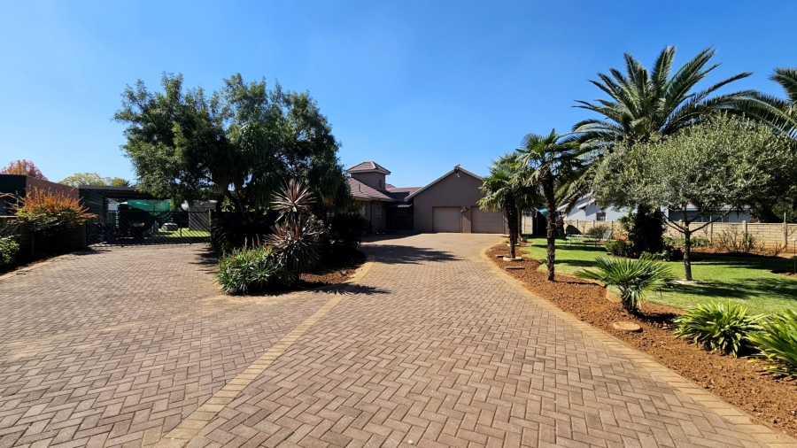 3 Bedroom Property for Sale in Sonland Park Gauteng