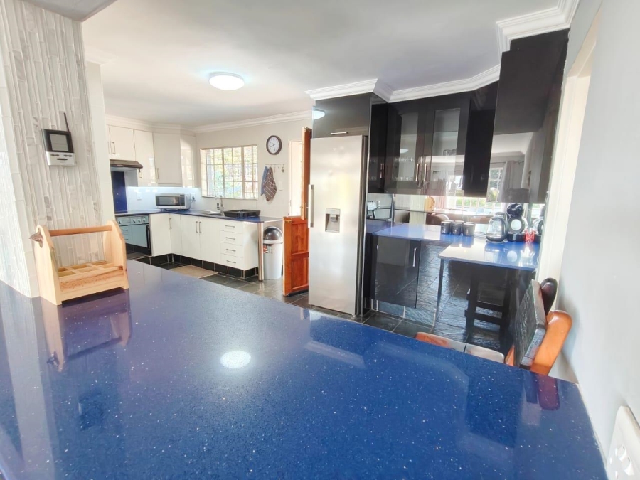 6 Bedroom Property for Sale in Vaal Marina Gauteng