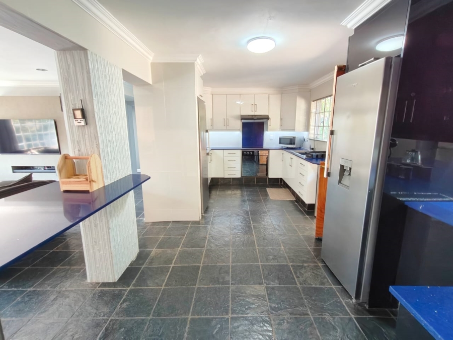 6 Bedroom Property for Sale in Vaal Marina Gauteng