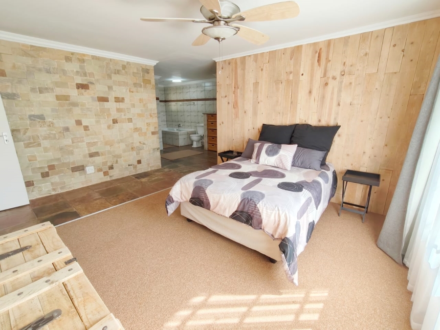 6 Bedroom Property for Sale in Vaal Marina Gauteng