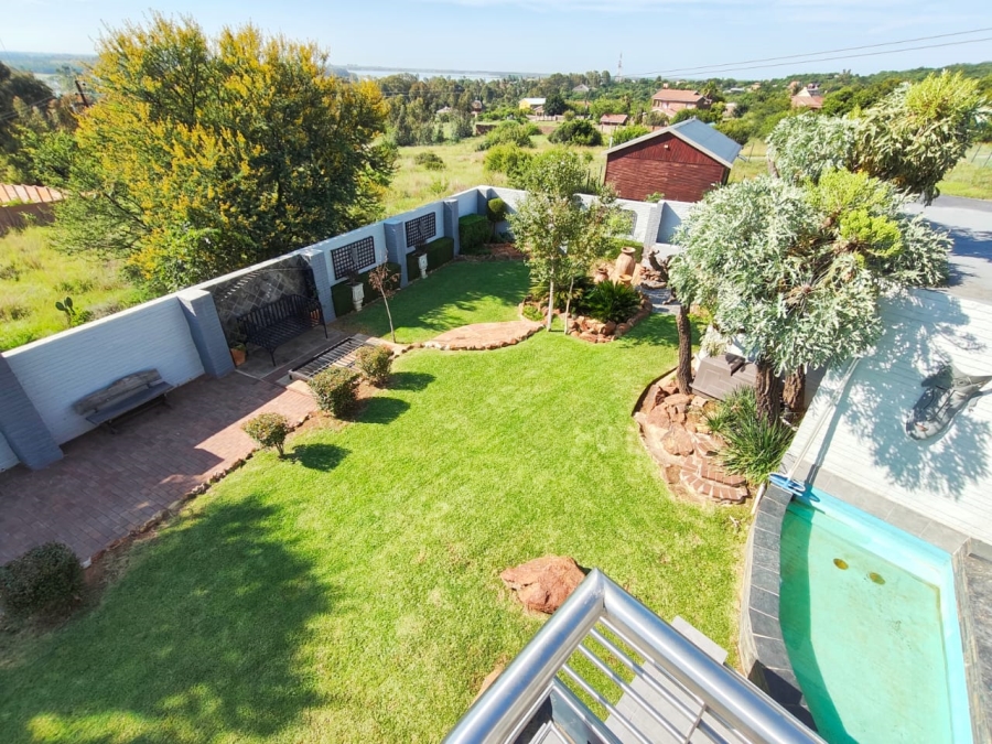 6 Bedroom Property for Sale in Vaal Marina Gauteng
