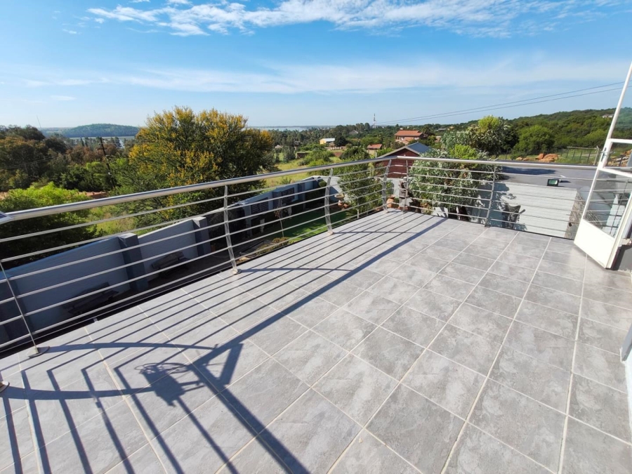 6 Bedroom Property for Sale in Vaal Marina Gauteng