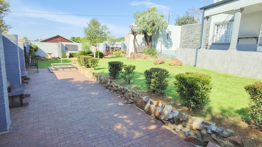 6 Bedroom Property for Sale in Vaal Marina Gauteng
