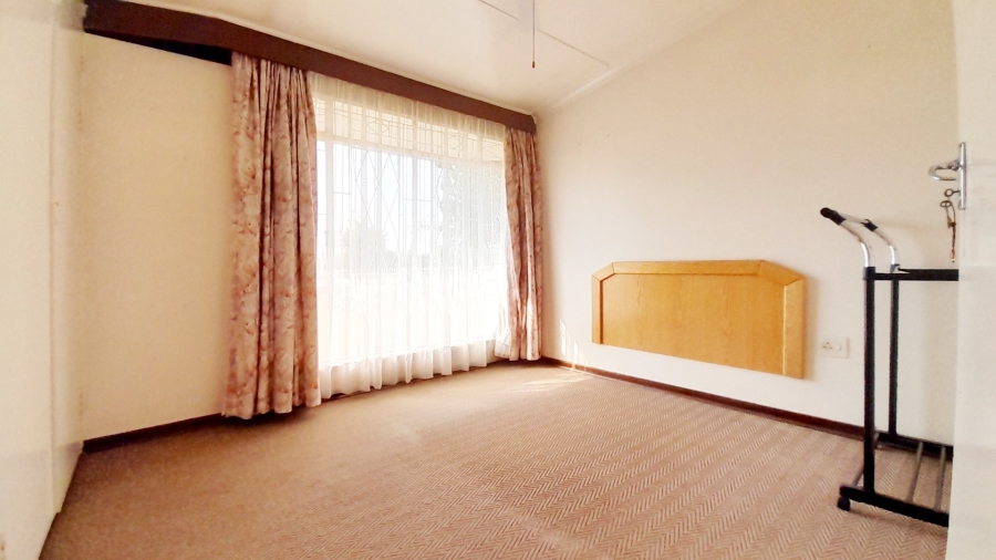 4 Bedroom Property for Sale in Three Rivers Gauteng