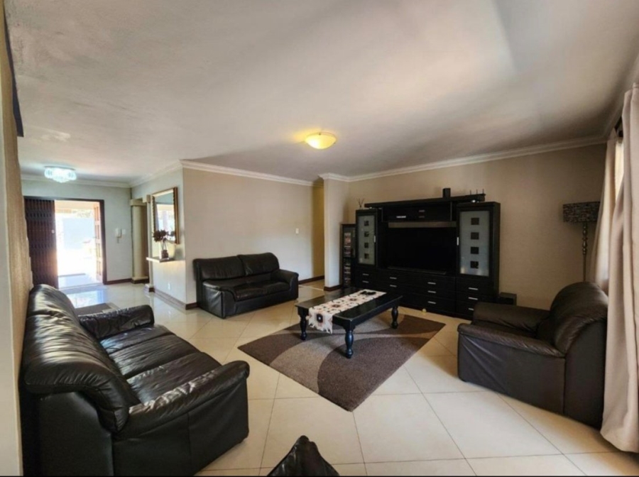 5 Bedroom Property for Sale in Montana Park Gauteng