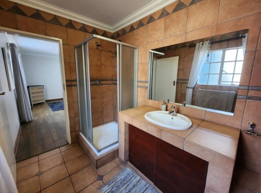 5 Bedroom Property for Sale in Montana Park Gauteng