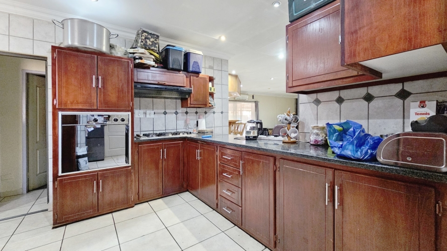 4 Bedroom Property for Sale in Vanderbijlpark SE 6 Gauteng