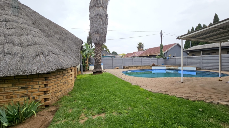 3 Bedroom Property for Sale in Risiville Gauteng