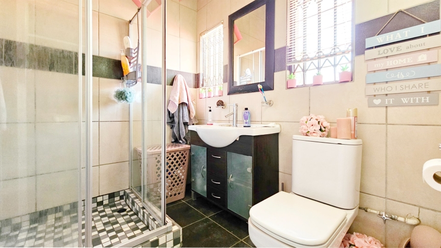 3 Bedroom Property for Sale in Three Rivers Gauteng