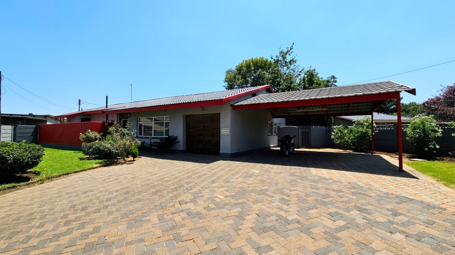 3 Bedroom Property for Sale in Three Rivers Gauteng