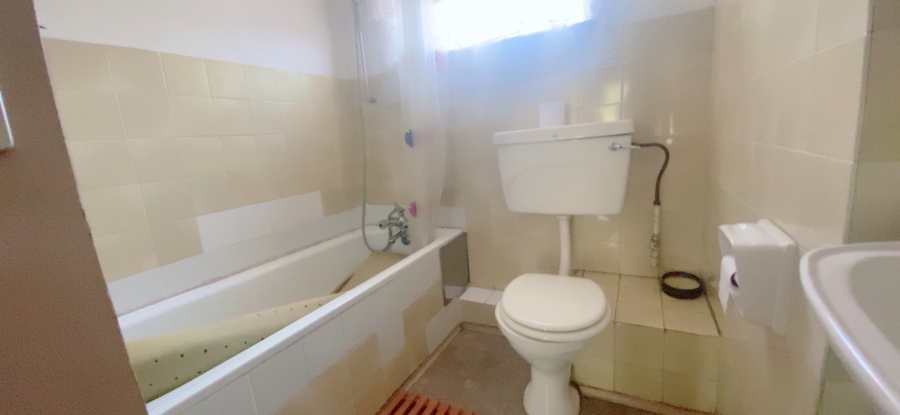 3 Bedroom Property for Sale in Three Rivers Proper Gauteng