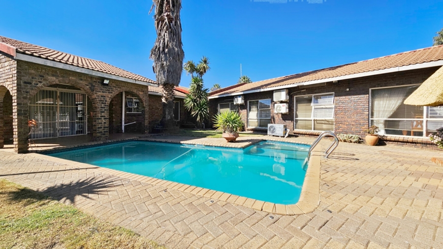 3 Bedroom Property for Sale in Falcon Ridge Gauteng