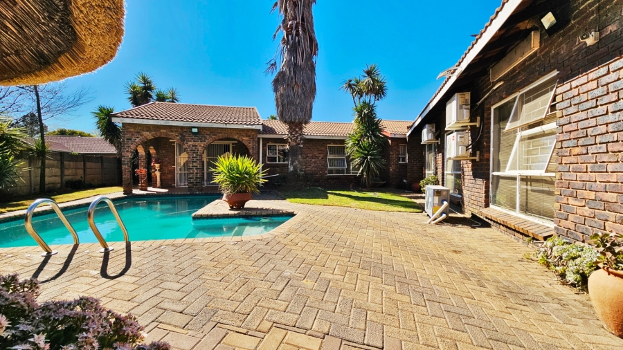 3 Bedroom Property for Sale in Falcon Ridge Gauteng