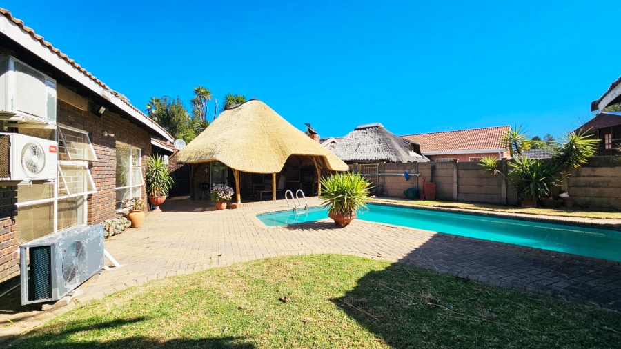 3 Bedroom Property for Sale in Falcon Ridge Gauteng
