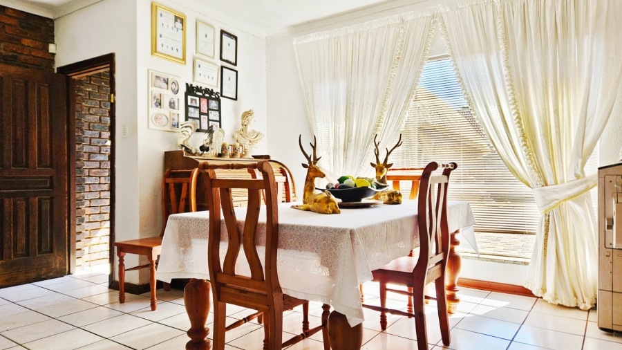 3 Bedroom Property for Sale in Falcon Ridge Gauteng