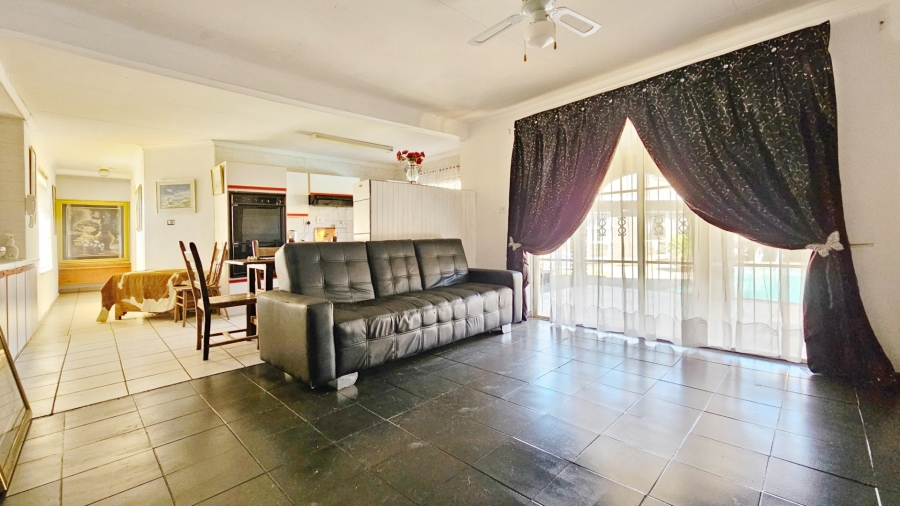 3 Bedroom Property for Sale in Falcon Ridge Gauteng