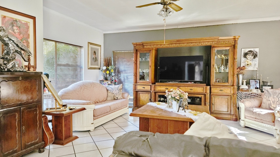 3 Bedroom Property for Sale in Falcon Ridge Gauteng