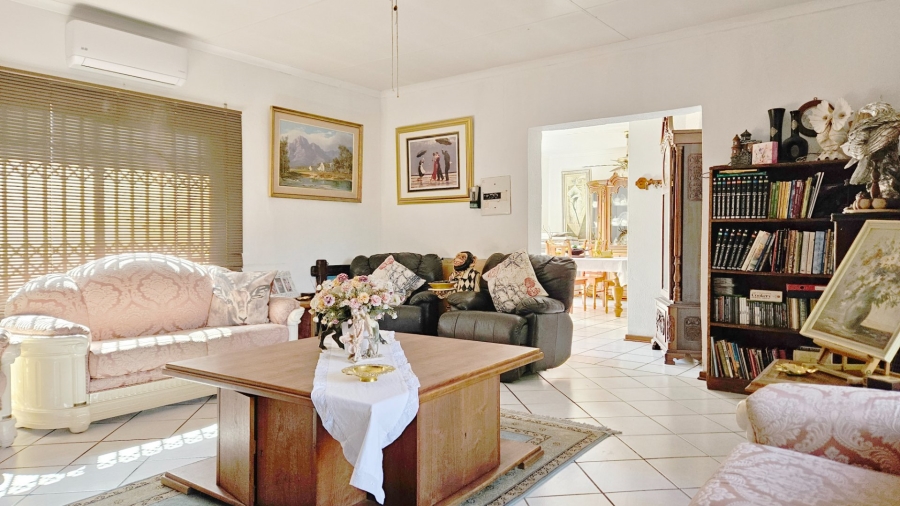 3 Bedroom Property for Sale in Falcon Ridge Gauteng