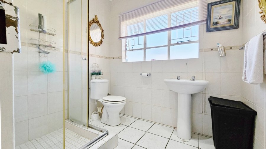 3 Bedroom Property for Sale in Falcon Ridge Gauteng