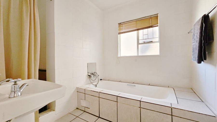 3 Bedroom Property for Sale in Falcon Ridge Gauteng