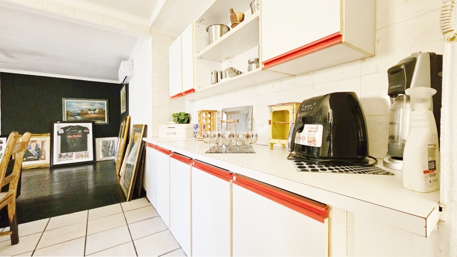 3 Bedroom Property for Sale in Falcon Ridge Gauteng