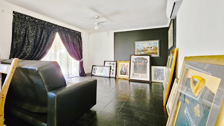 3 Bedroom Property for Sale in Falcon Ridge Gauteng