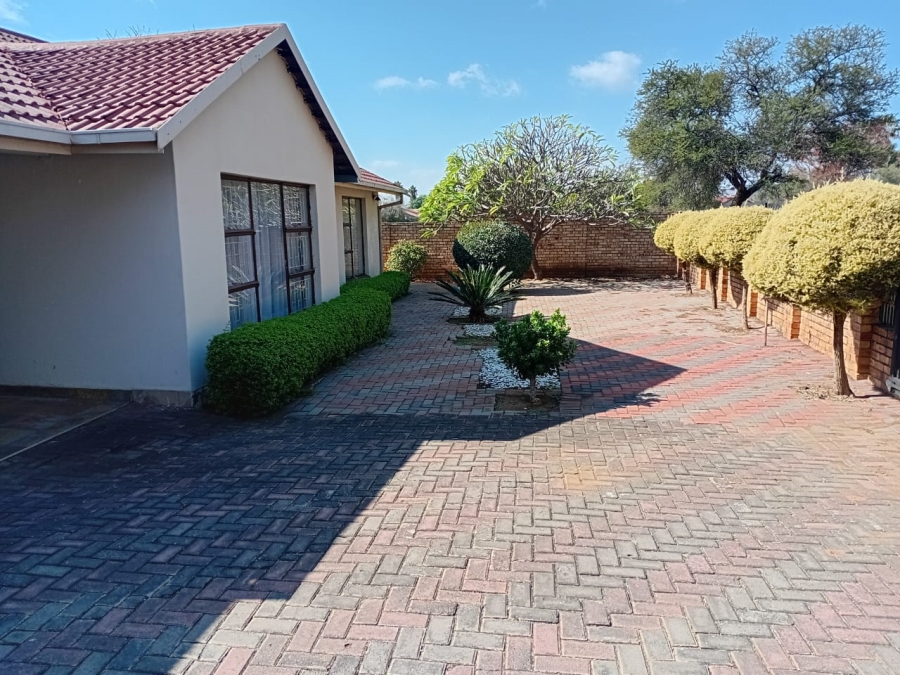3 Bedroom Property for Sale in Montana Tuine Gauteng