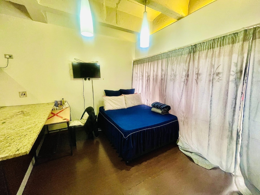 1 Bedroom Property for Sale in Braamfontein Gauteng