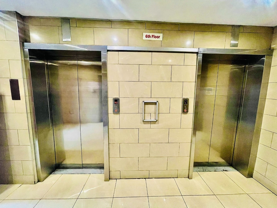 1 Bedroom Property for Sale in Braamfontein Gauteng