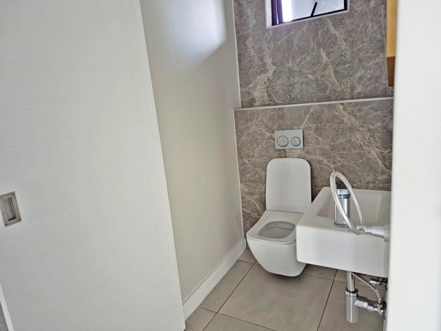 1 Bedroom Property for Sale in Houghton Estate Gauteng