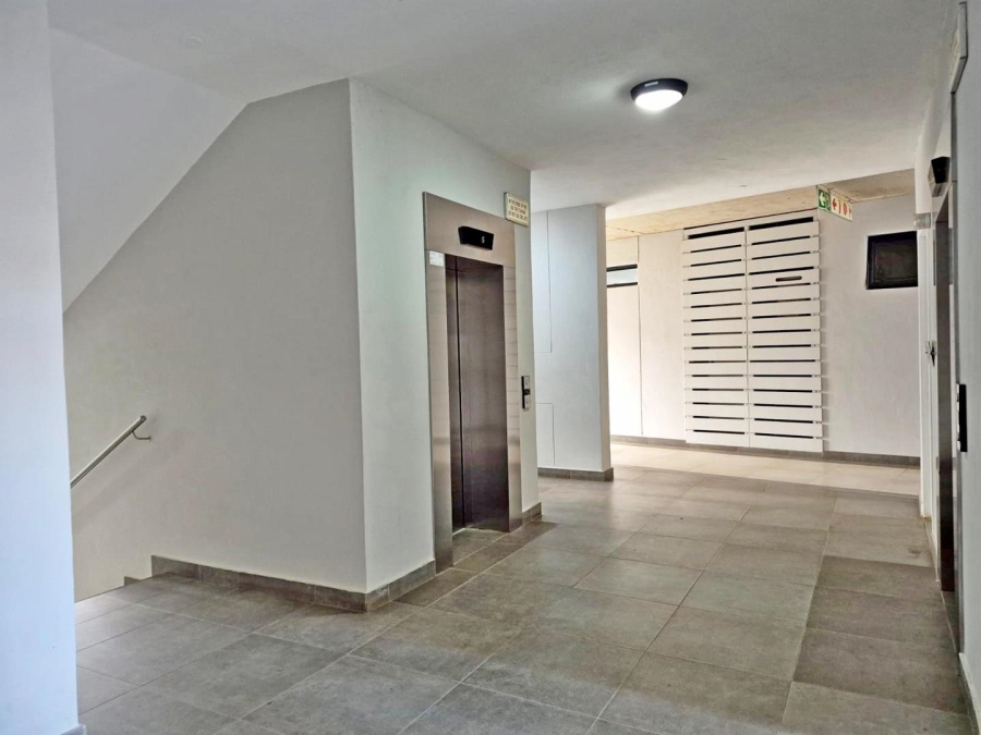 1 Bedroom Property for Sale in Houghton Estate Gauteng