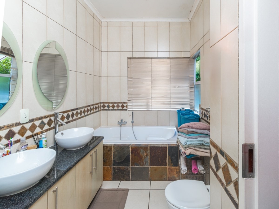 4 Bedroom Property for Sale in Ferndale Gauteng