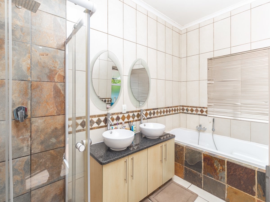 4 Bedroom Property for Sale in Ferndale Gauteng