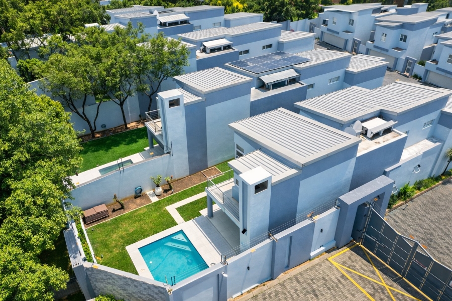 4 Bedroom Property for Sale in Ferndale Gauteng