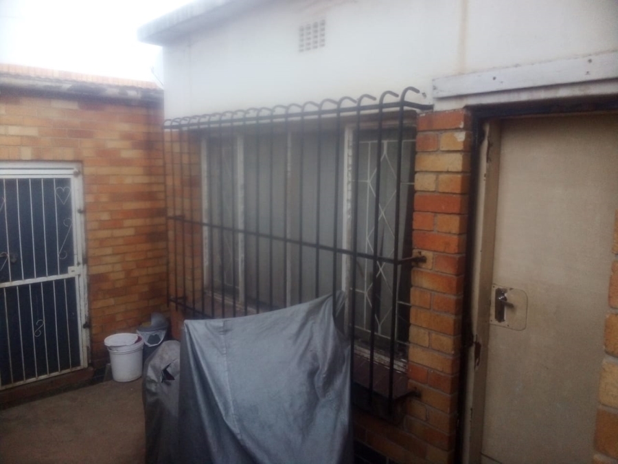 5 Bedroom Property for Sale in Primrose Hill Gauteng